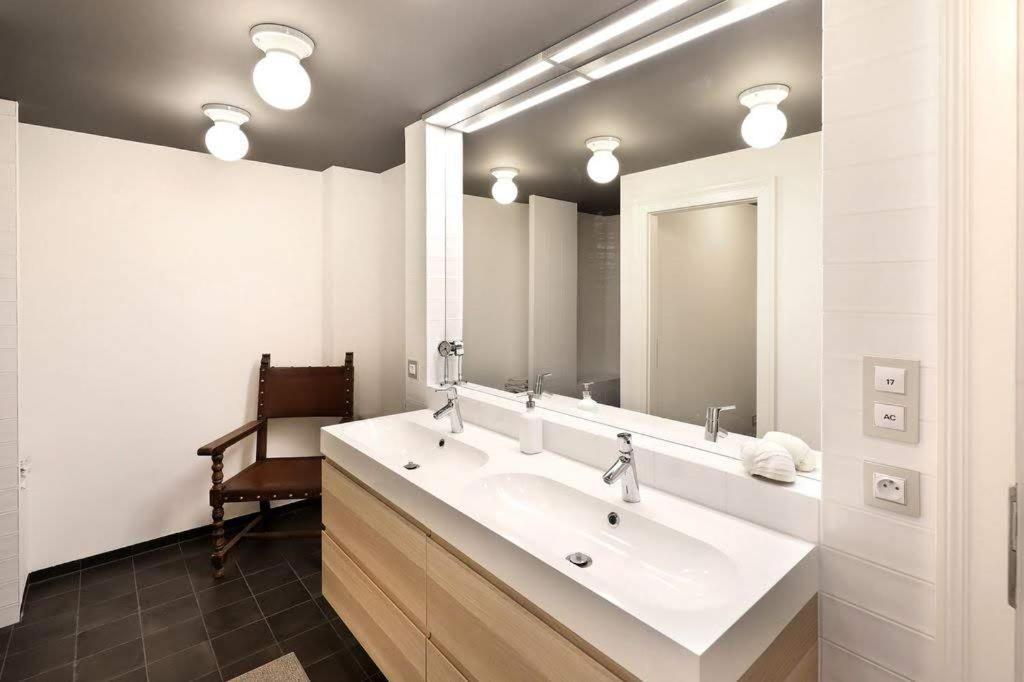 Design Loft 2 Minutes To Wenceslas Square プラハ エクステリア 写真