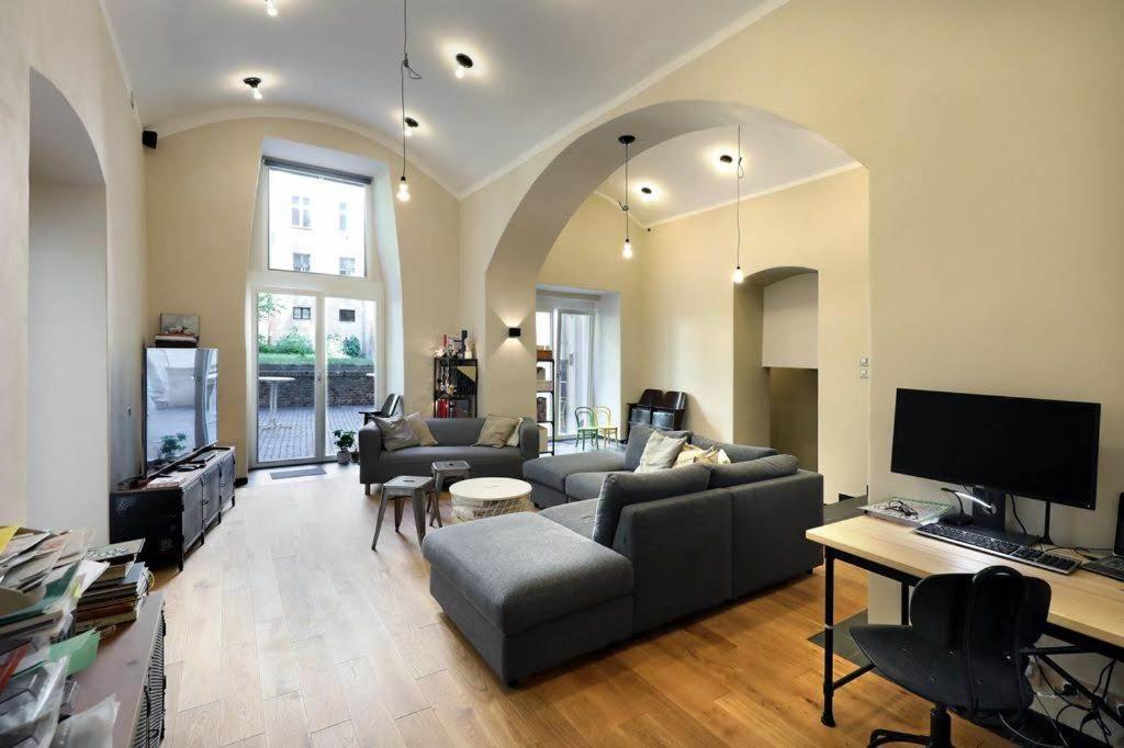 Design Loft 2 Minutes To Wenceslas Square プラハ エクステリア 写真