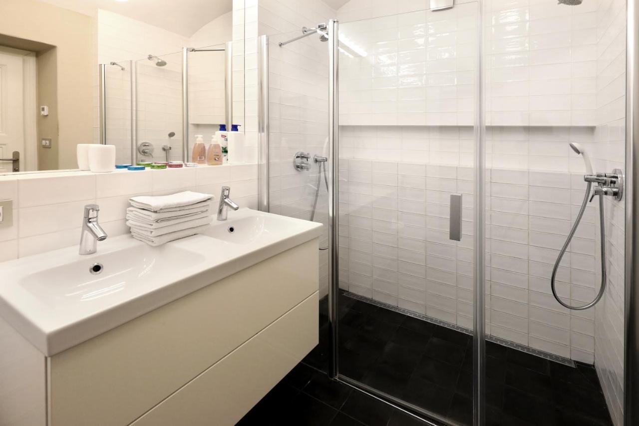 Design Loft 2 Minutes To Wenceslas Square プラハ エクステリア 写真